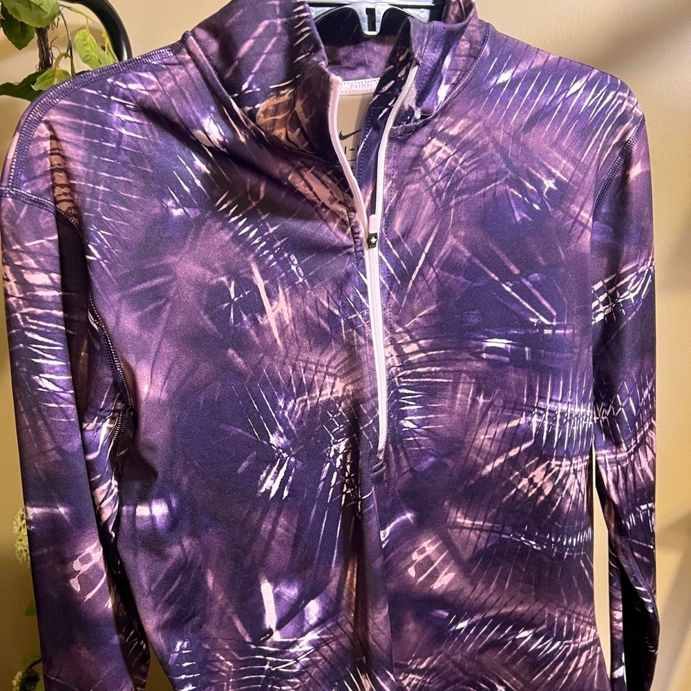 Nike pullover. Never been worn